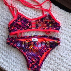 TYR 2-Piece Swimsuit XS